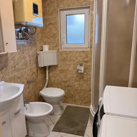 Apartma Pritlicje Vir